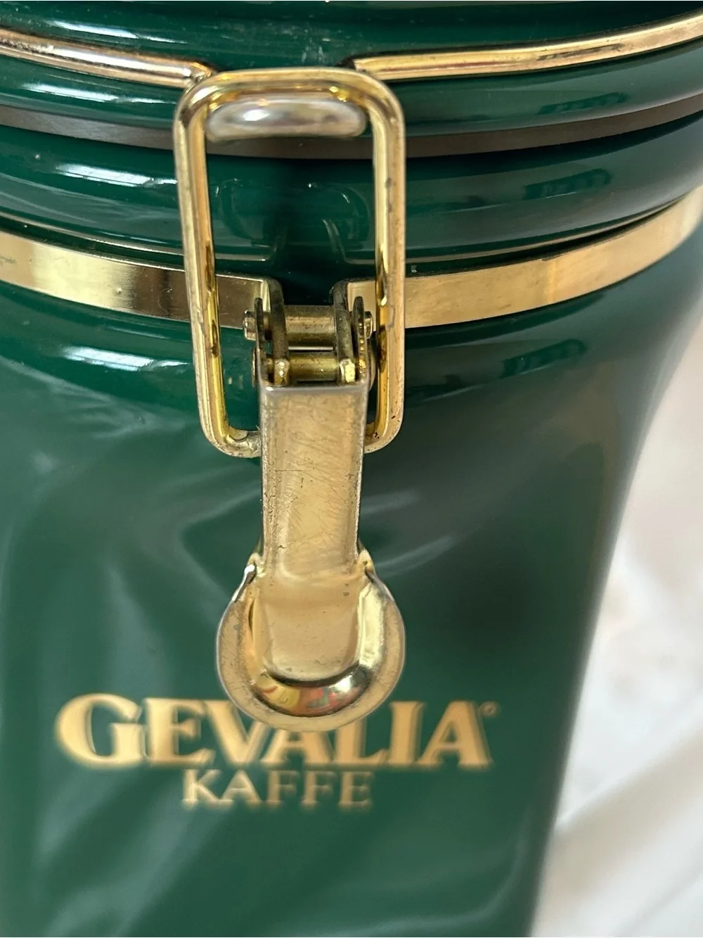 Gevalia Kaffe Canister Hinged Clamped Dark Green Gold Ceramic Holds 1 Lb